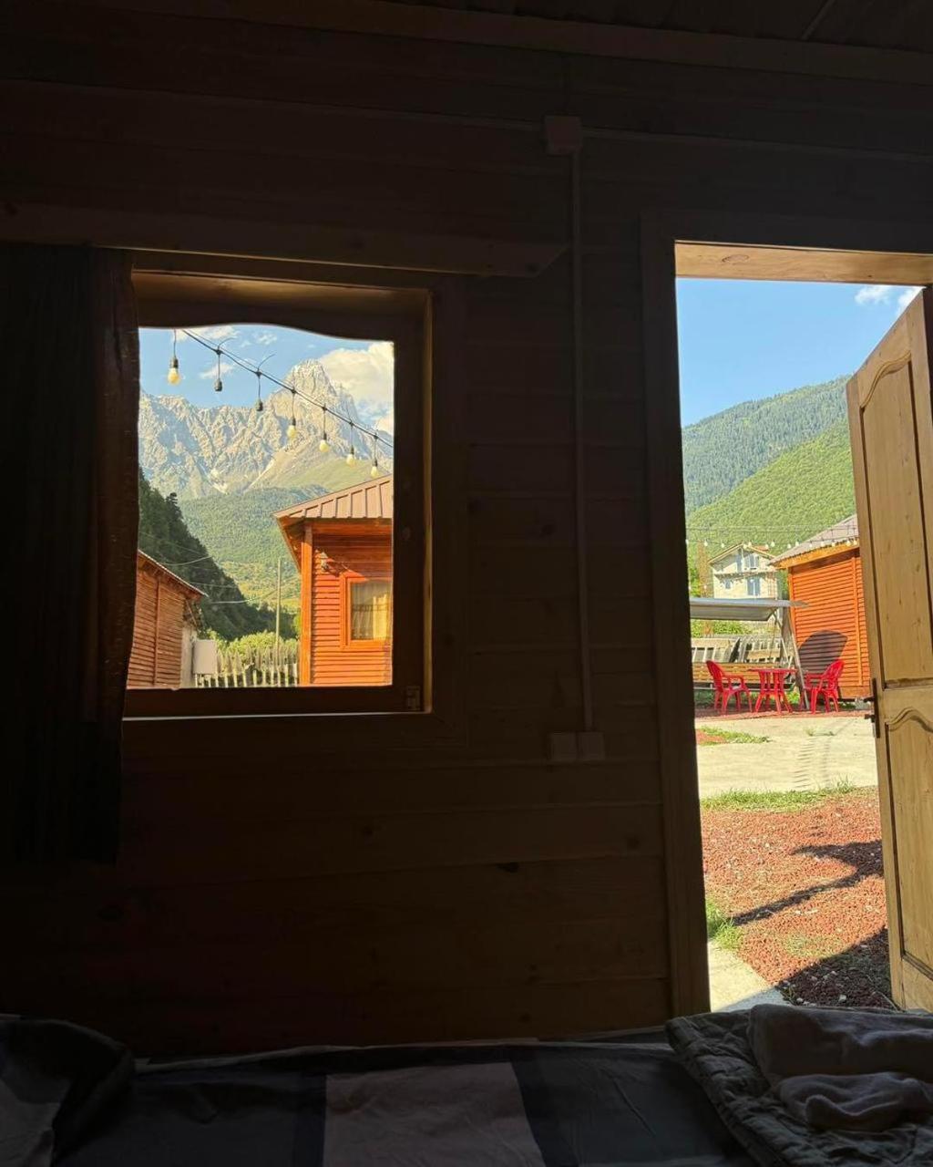 Guest House Ushba Gate Mestia Exterior photo